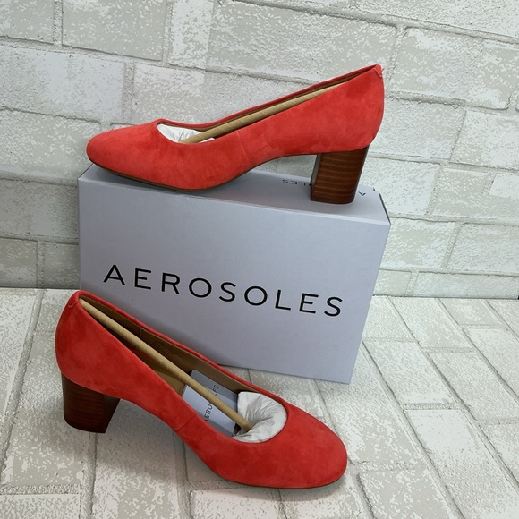 AEROSOLES Shoes - AEROSOLES Coral Suede Block Heel Pumps